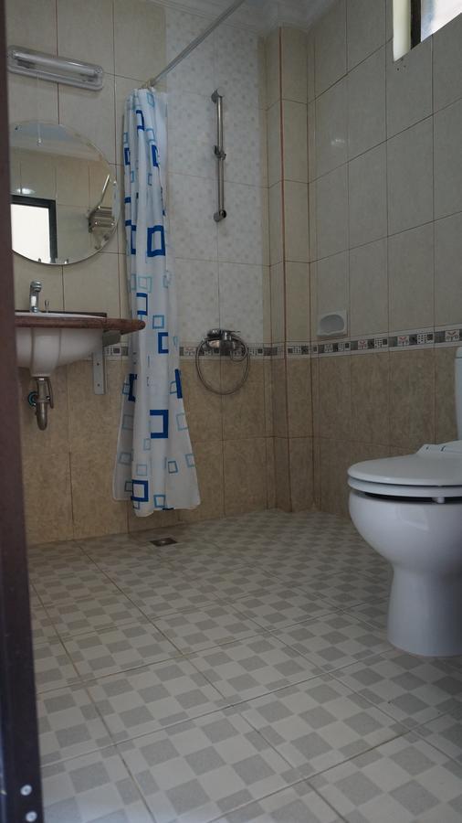 Hotel Surya Indah Batu Malang Exteriör bild