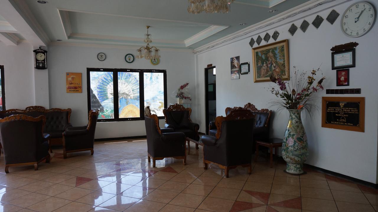 Hotel Surya Indah Batu Malang Exteriör bild