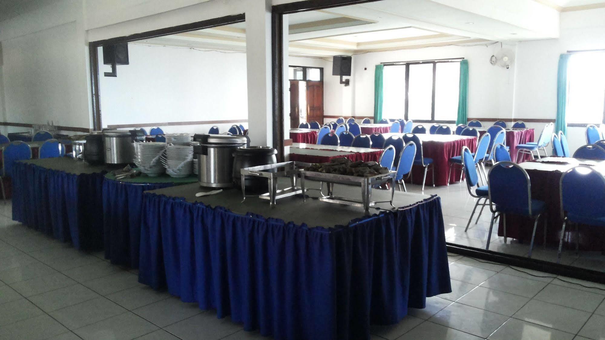 Hotel Surya Indah Batu Malang Exteriör bild